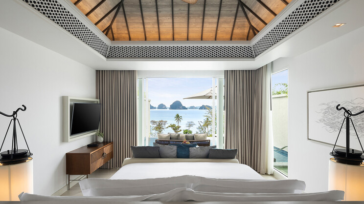 Premium Ocean Pool Suite